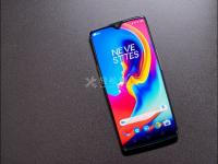 一加手機屏幕摔碎了換屏要多少錢