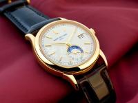 蒂芙尼手表數(shù)字顯示屏損壞，怎么修