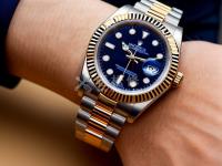 蒂芙尼手表滴答聲異常。