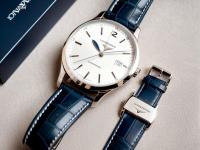 愛寶時手表顯示屏背光不亮。