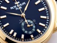 瑞士軍手表玻璃鏡面損壞。