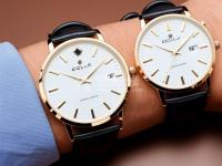 nomos手表顯示屏偏色。