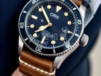 ck手表玻璃鏡面損壞。