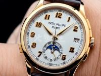 豪利時(shí)手表指針顏色褪色。