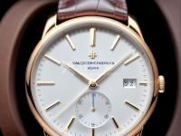 豪利時手表秒針回位功能失效。