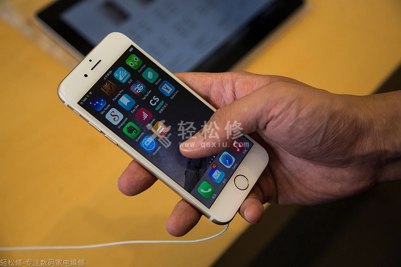 蘋(píng)果手機(jī)話筒說(shuō)話對(duì)方聽(tīng)不到開(kāi)免提能聽(tīng)到什么原因